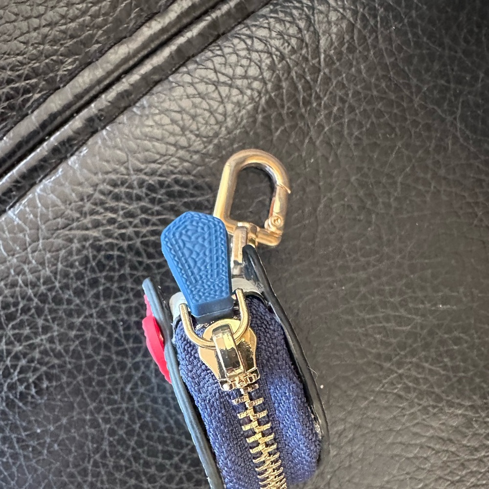 🌸✨ Hello Kitty Leather Mini Collector Key / Bag Charm Pouch Rare Kawaii Cutie! ✨ - Picture 6 of 7